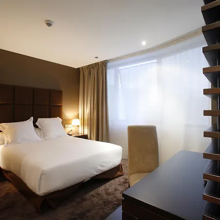 Azz Asturias Langrehotel & 4*