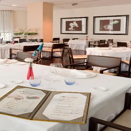 Azz Asturias Langrehotel & Hotell Langreo