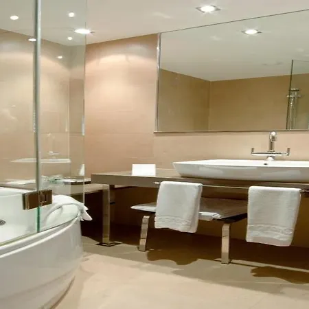 Azz Asturias Langrehotel & Hotel Langreo