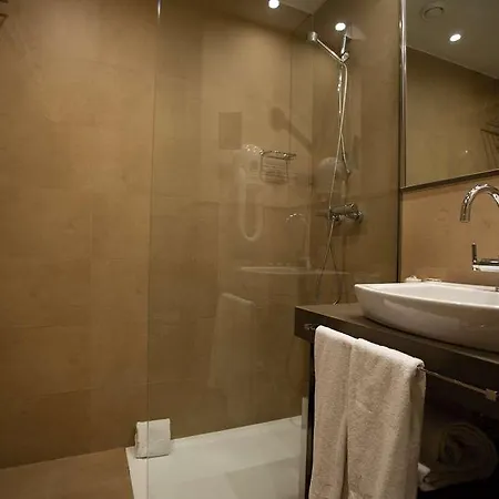 Azz Asturias Langrehotel & Langreo