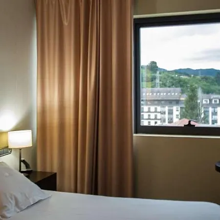 Hotell Azz Asturias Langrehotel & 4*