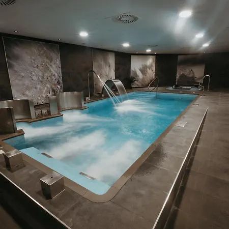 Azz Asturias Langrehotel & Hotel 4*