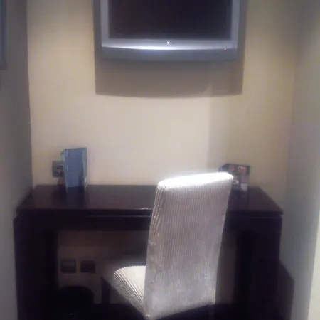 Hotell Azz Asturias Langrehotel &