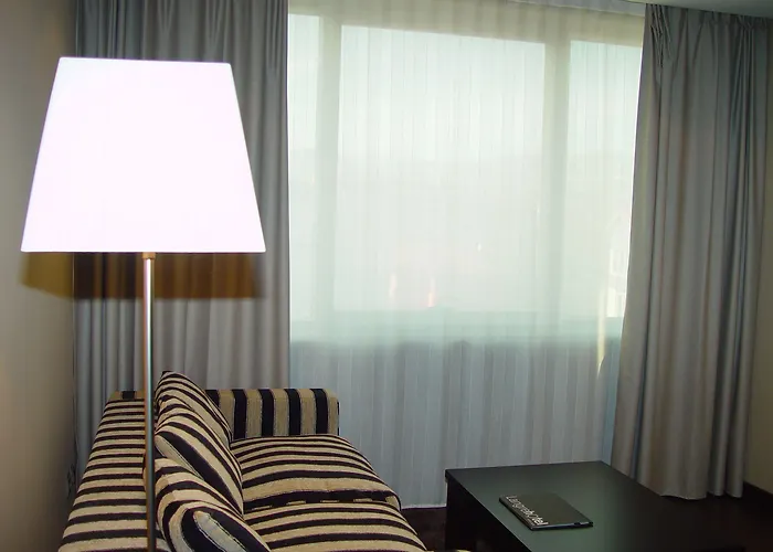 酒店 Azz Asturias Langrehotel & 4*