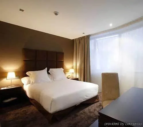 酒店 Azz Asturias Langrehotel & 4*